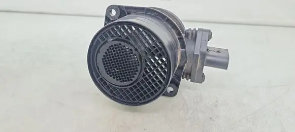 Volkswagen Golf V Mass air flow meter 074906461B
