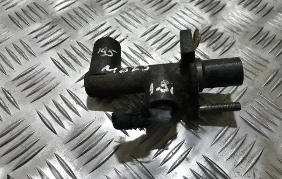 Mazda 323 Clutch master cylinder