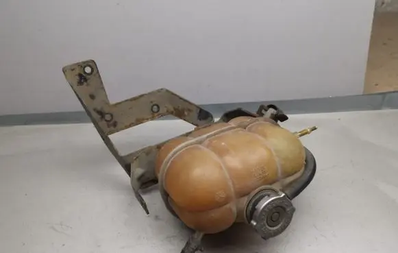 Chrysler Voyager Coolant expansion tank/reservoir 04809228AC