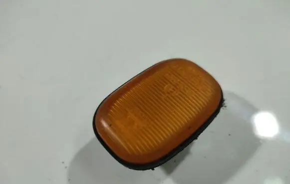 Toyota Avensis Verso Front fender indicator light 