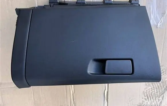 Nissan Qashqai J12 Glove box 681026UU5A 685P36NN0A 681026NU4A