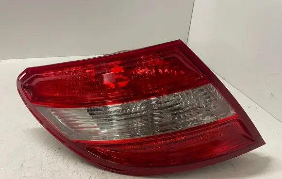 Mercedes-Benz C W204 Rear/tail lights a2048200164