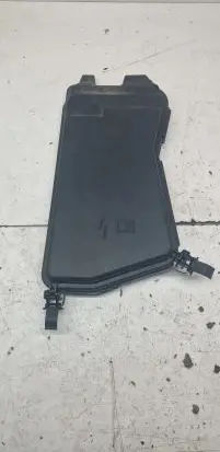 Mercedes-Benz E W212 Fuse box cover 2125400382