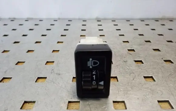 Suzuki Grand Vitara II Headlight level height control switch
