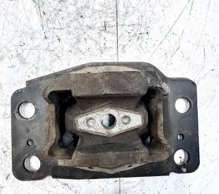 Ford Fusion II Engine mount bracket DG937M121