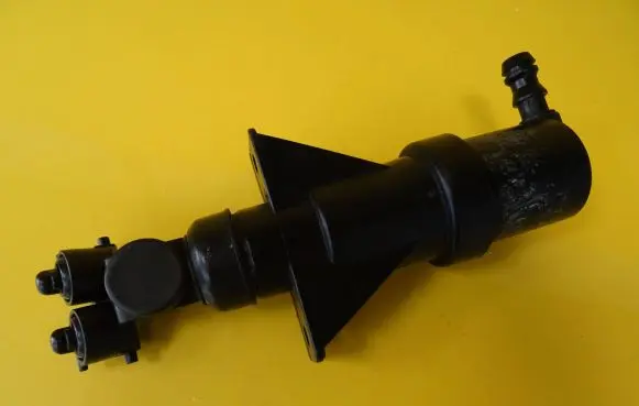 Headlight washer spray nozzle