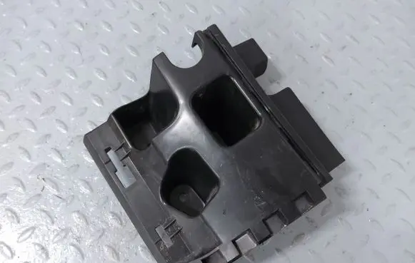 Citroen Jumpy Rear bumper mounting bracket 9809663677 98096636XT