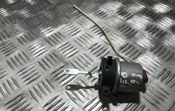 Ford Mondeo MK I Valve vacuum 