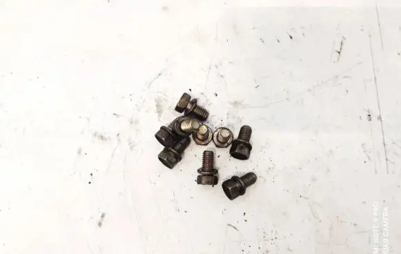 Nissan Almera Tino Nuts/bolts 