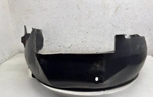 Audi 80 90 S2 B4 Front wheel arch liner splash guards 8A0821171