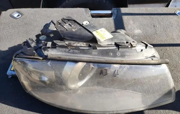Volvo V50 Headlight/headlamp