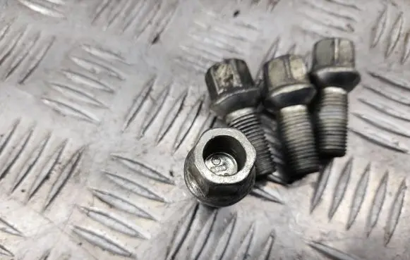 Audi A3 S3 8V Nuts/bolts 