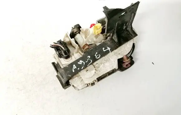 Dodge Caliber Front door lock p04589416ae