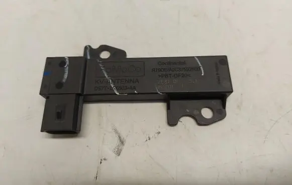 Ford Ranger IV Aerial antenna amplifier 