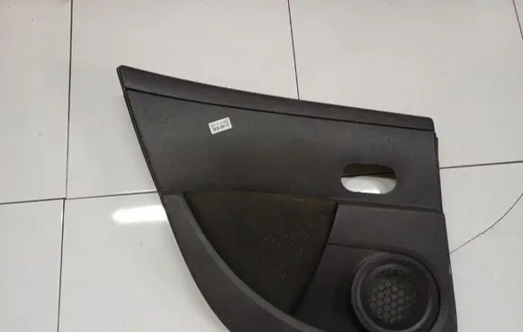 Renault Clio III Rear door card panel trim