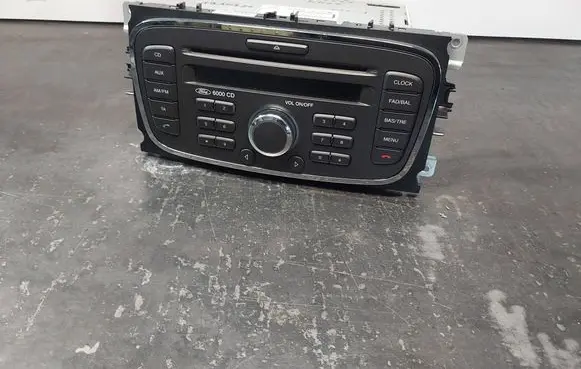 Ford Focus Radio/CD/DVD/GPS head unit 7M5T18C815BA KW2000