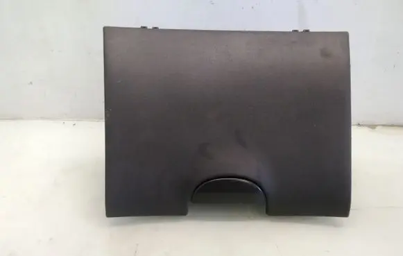 Toyota Yaris Glove box