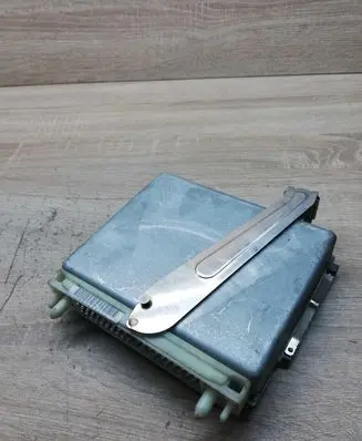 Volvo S70 V70 V70 XC Engine control unit/module ECU P3515259