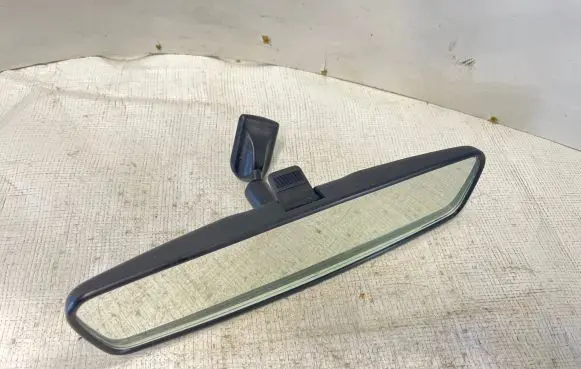Suzuki Grand Vitara II Rear view mirror (interior) E8011083