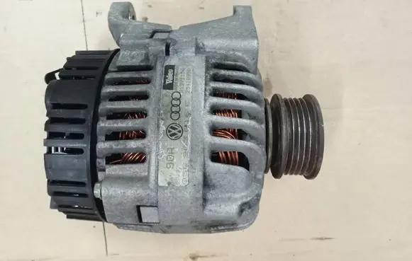 Volkswagen PASSAT B5 Generator/alternator 058903016E 2541895B