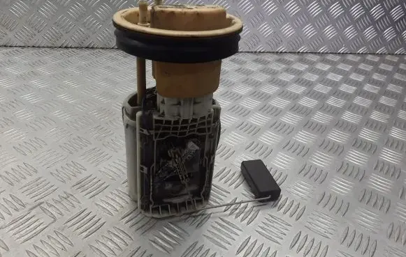 Skoda Fabia Mk2 (5J) Mechanical fuel pump 6Q0919050D