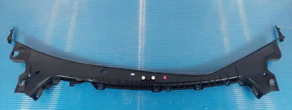 Tesla Model 3 Wiper trim 108167600
