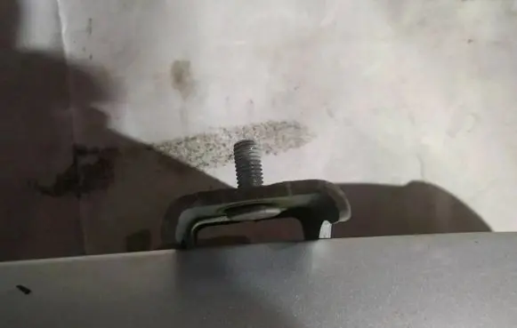 Volkswagen Golf VI Tailgate/trunk/boot hinge
