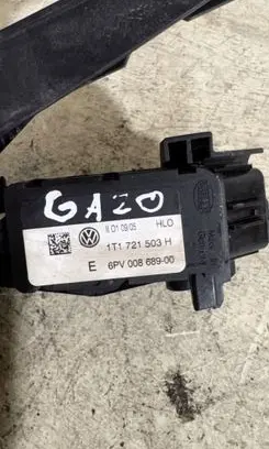Volkswagen Touran I Accelerator throttle pedal 1T1721503H 6PV00868900
