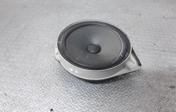 Honda CR-V Front door speaker EAS16P647E5