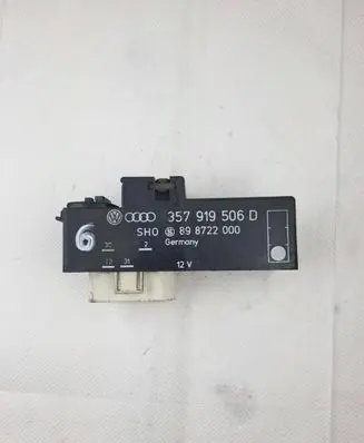 Volkswagen Golf III Coolant fan relay 357919506D 898722000