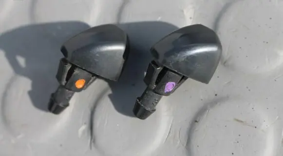 Suzuki Vitara (LY) Windshield washer spray nozzle DYSZEVITARA