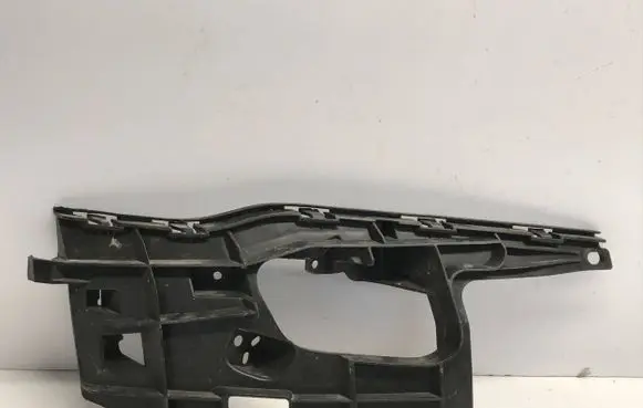 Audi A7 S7 4G Front bumper mounting bracket 4G8807096A