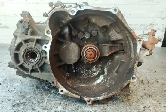 Mitsubishi Colt Manual 5 speed gearbox F5M411R8A