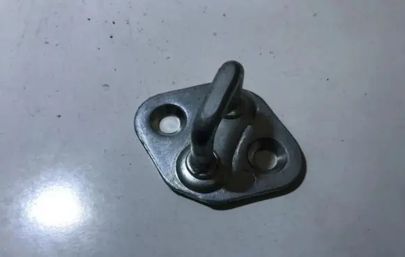 Toyota Yaris Verso Front door lock loop/hook striker 
