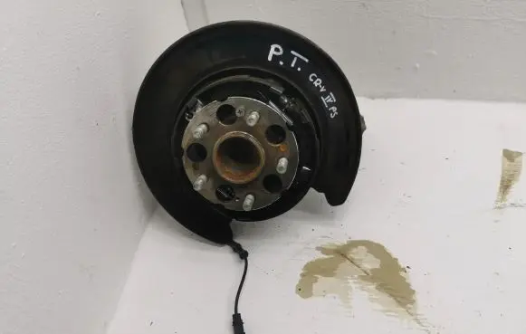 Honda CR-V Rear wheel hub