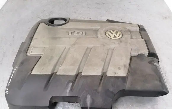 Volkswagen PASSAT B6 Engine cover (trim) 03L103925AM