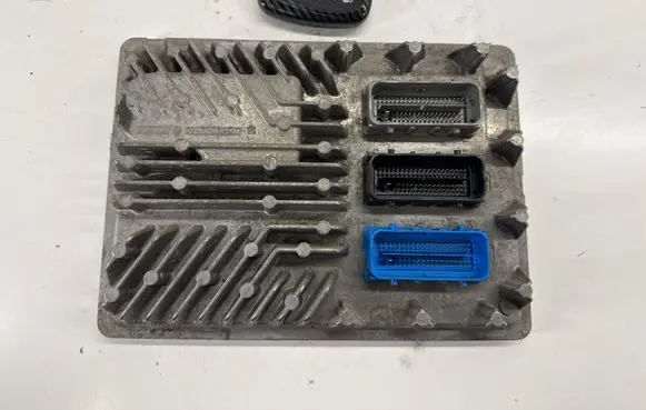 Chevrolet Camaro Engine control unit/module 12672537 12673676 12704477