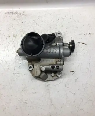 Skoda Superb B6 (3T) Oil pump 06H115105AF