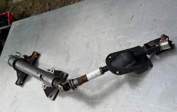 Mercedes-Benz Sprinter W906 Steering wheel axle A9064600816 Z0030010 160500261