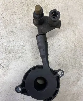 Ford C-MAX II Clutch release bearing slave cylinder AV617A564BB