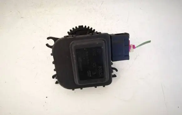 Skoda Fabia Mk1 (6Y) Air flap motor/actuator 6Q1907511