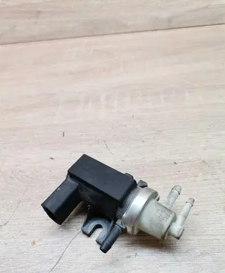 Volkswagen Sharan Vacuum valve 1H0906627A 72190325