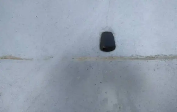 Mazda 5 Windshield washer spray nozzle 
