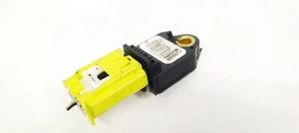 Toyota Avensis T270 Airbag deployment crash/impact sensor 8983102100 89831-02100