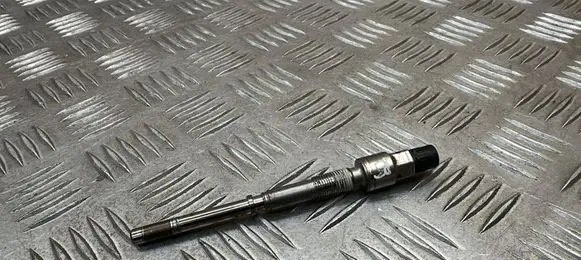Mercedes-Benz E W212 Glow plug A6429050300