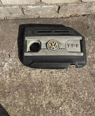 Volkswagen PASSAT B6 Engine cover (trim) 06J103925P 06J103925R