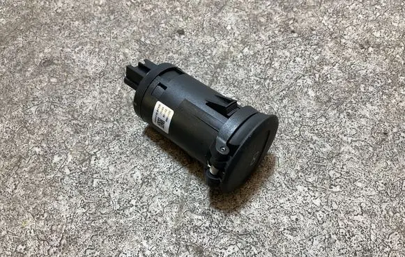 Volvo XC40 USB socket connector 32371568 231108