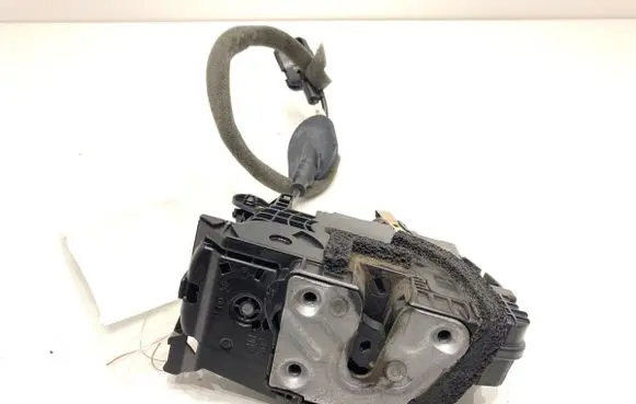 Renault Clio IV Front door lock 805024563R