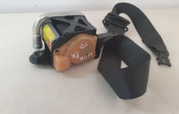 Opel Insignia A Front seatbelt 3063932