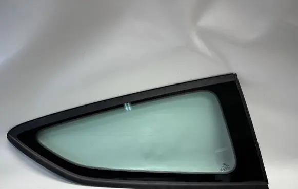 Rear side window